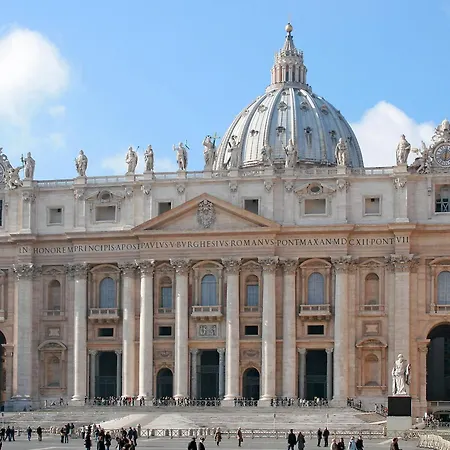 Lovely 5 Min Walk To Saint Peter Basilica Appartement