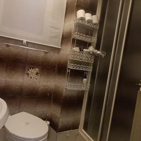 Lovely 5 Min Walk To Saint Peter Basilica Apartment Rome